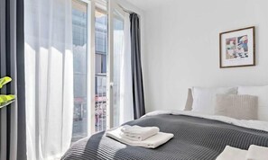 2 slaapkamers, een bureau, een strijkplank/strijkijzer, wifi