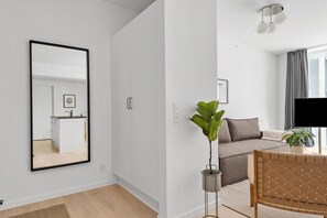 Televisión, oficina