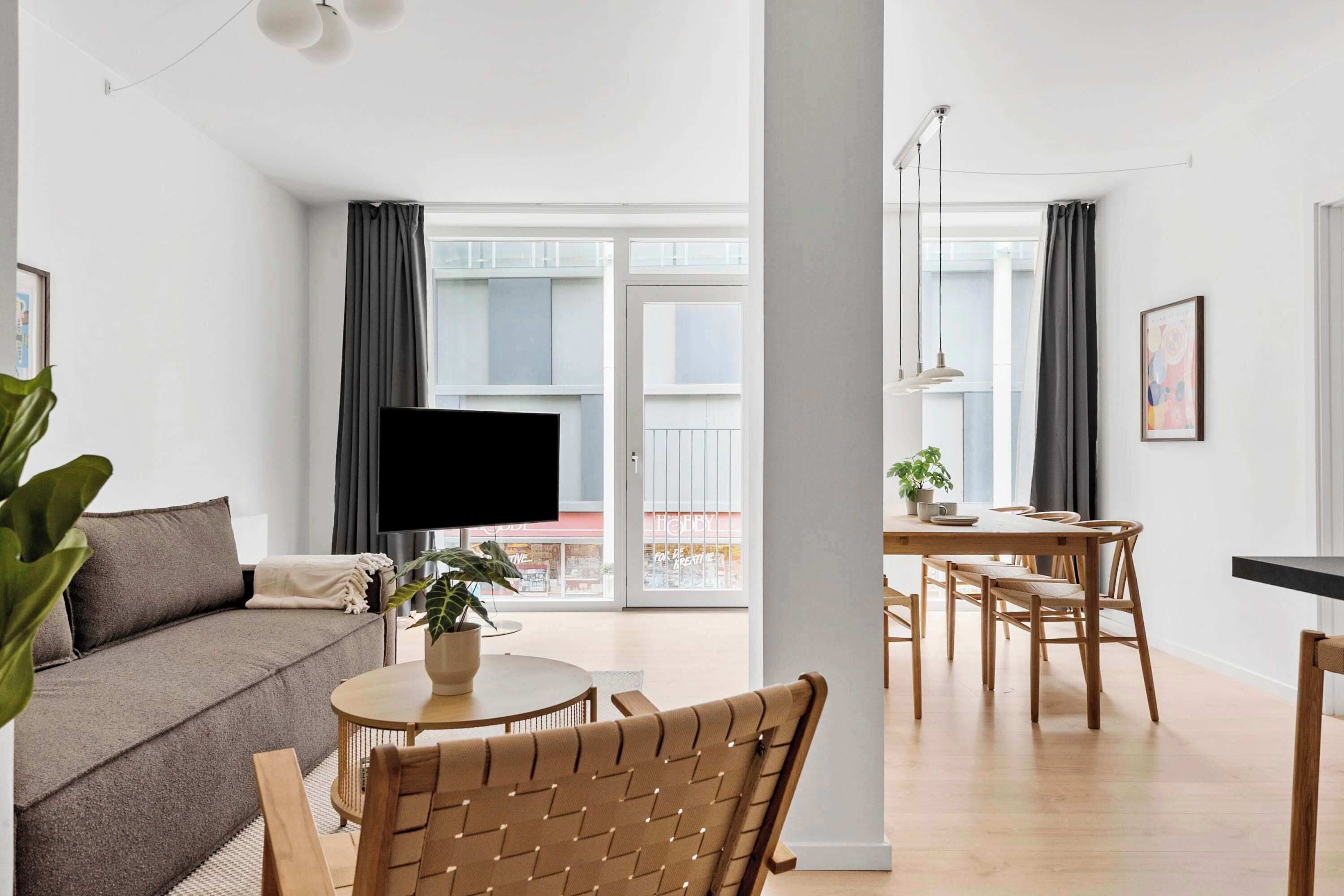 Televisión, oficina