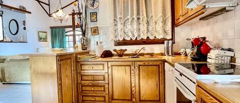 Ferienhaus | 4 Schlafzimmer, Schreibtisch