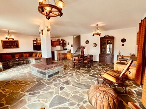 House - Villa Xanthi in Doctor s Area (Karystos)