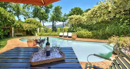 Idyllic One Bedroom Retreat with Pool, Garden & Breathtaking Vineyard Views