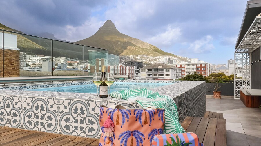 SIX ON N - Fluent Serviced Apartments