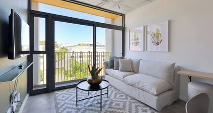 SIX ON N - Fluent Serviced Apartments