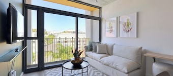 SIX ON N - Fluent Serviced Apartments