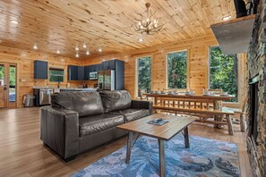 Smart TV, fireplace - New Listing! Indoor pool, hot tub, theater, bocce, billiards, & firepit. (Sevierville)