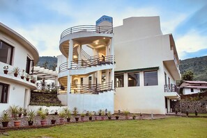 Front of property - Goroomgo Palm Bhimtal (Nainital)