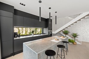 Fridge, microwave, oven, dishwasher - Villa Parenzo I by Villas Guide (Kukci)