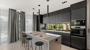 Fridge, microwave, oven, dishwasher - Villa Parenzo I by Villas Guide (Kukci)