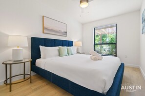 2 chambres, fer et planche à repasser, Wi-Fi gratuit, draps fournis