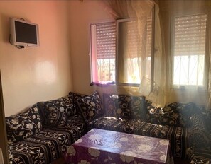 Interior - Adorable Piso 6 min Aeropuerto MohamedV Casablanca WIFI Alta Velocidad PK Gratis (Deroua)