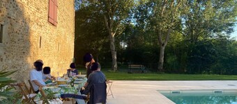 Charming farmhouse surrounded by nature with salt-water pool near Toulouse
