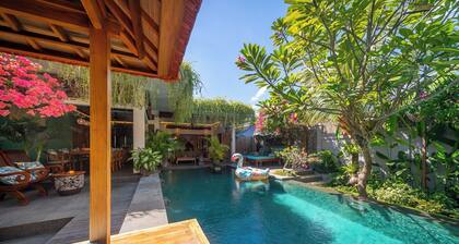 Villa Dewi Parwati, Bali - A dreamy holiday home! 100mtr from the Bali Sea!