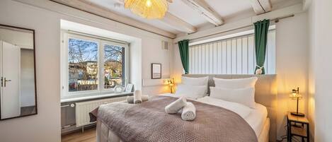 3 bedrooms, iron/ironing board, travel cot, free WiFi