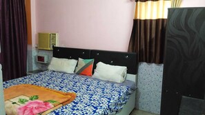 Standard Room | 1 bedroom, in-room safe, desk, laptop workspace