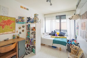 3 Schlafzimmer, Schreibtisch, Internetzugang, Bettwäsche