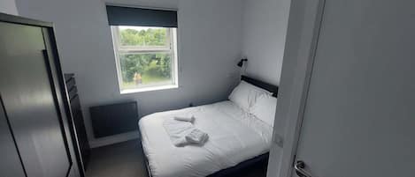 1 bedroom, iron/ironing board, WiFi