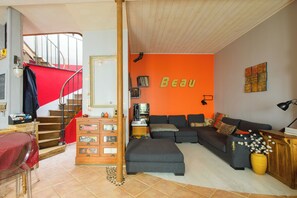 TV, stereo, offices - Artistic Parisian Home for 5 in Charonne (Paris)