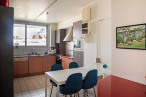 Coffee/tea maker, fridge, microwave, oven - Bright 3BD Family Flat w/ Balcony—Auteuil (Paris)