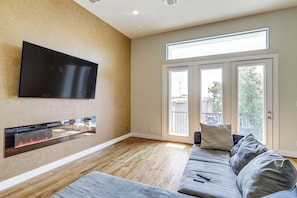 House (3 Bedrooms) | Front of property - Houston Home w/ Rooftop Patio - 3 Mi to Downtown! (Houston)