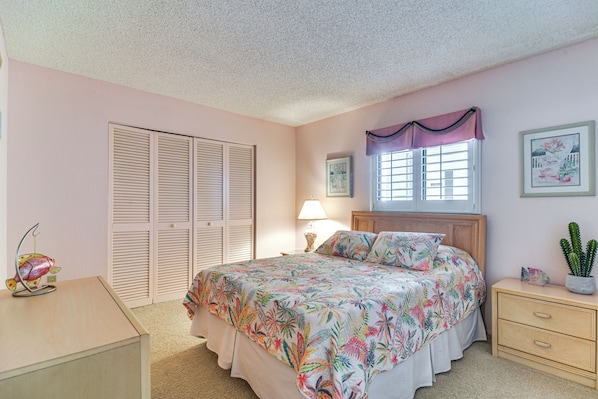Interior - Beachfront Clearwater Condo w/ Pool & Hot Tub (Clearwater Beach)