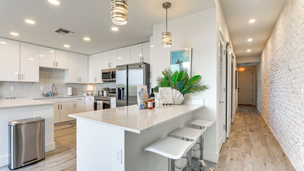 Interior - Chic Sarasota Condo w/ Balcony: 2 Mi to Beaches! (Sarasota)