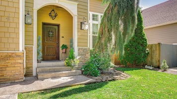 ุงูู
ูุดุฃุฉ ู
ู ุงูุฏุงุฎู