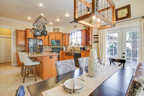 House (3 Bedrooms) | Interior - Pool, Hot Tub + Fire Pit: Family Home By U of O! (Eugene)