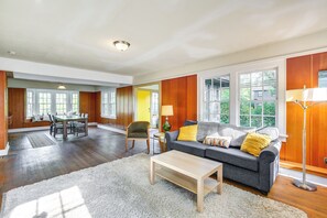 Interior - Spacious Eugene Home w/ Patio - Walk to UO Campus! (Eugene)