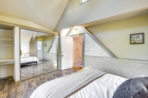 Interior - Spacious Eugene Home w/ Patio - Walk to UO Campus! (Eugene)