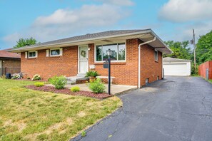 House (3 Bedrooms) | Interior - Columbus Vacation Rental, 7 Mi to Downtown! (Columbus)