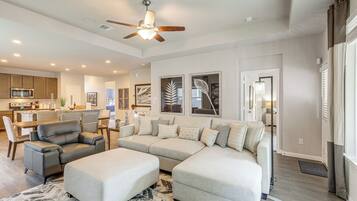 House (3 Bedrooms) | Interior