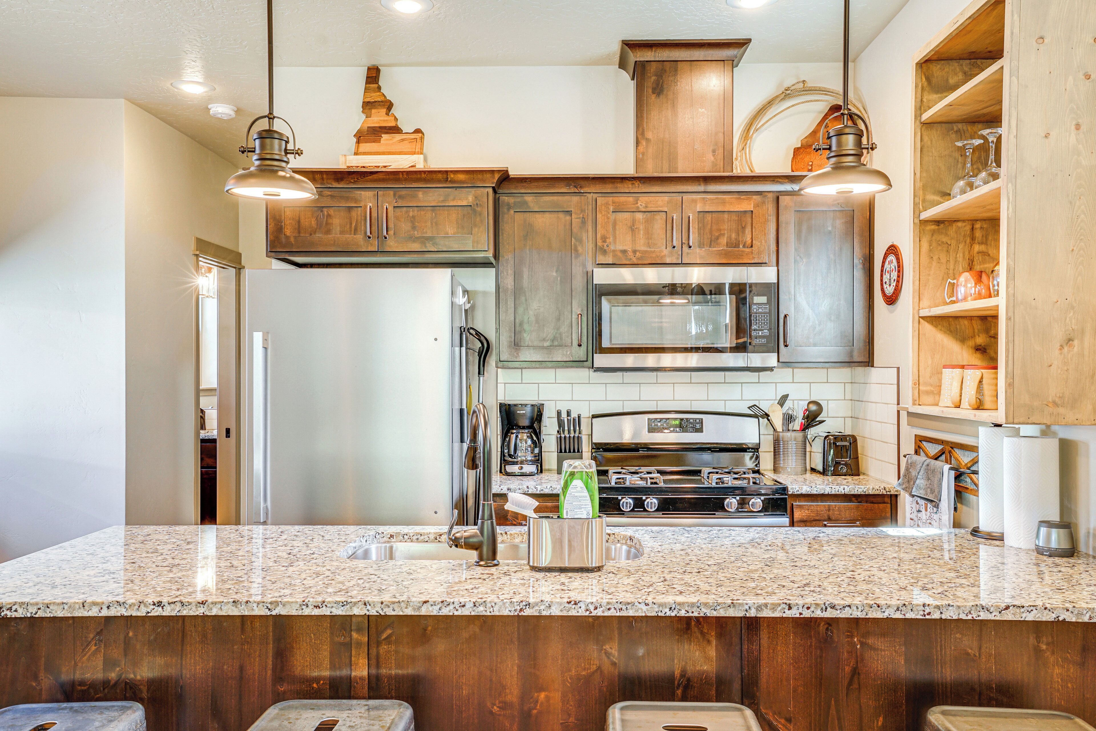 Microwave, oven, stovetop, dishwasher