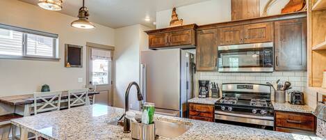 微波爐、烤箱、爐台、洗碗機