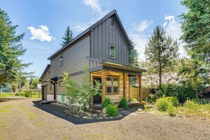 Exterior - Charming Donnelly Home - 1 Mi to Lake Cascade! (Donnelly)