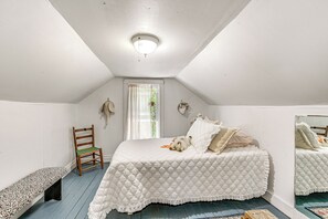 Cottage (4 Bedrooms) | Interior - Family Fancy Gap Cottage w/ Deck - Pets Welcome! (Fancy Gap)
