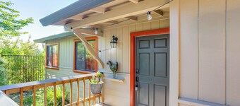 Downtown Fair Oaks Home ~ 15 Mi to Sacramento!