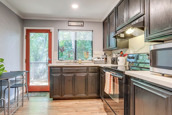 House (2 Bedrooms) | Interior - Downtown Fair Oaks Home ~ 15 Mi to Sacramento! (Fair Oaks)