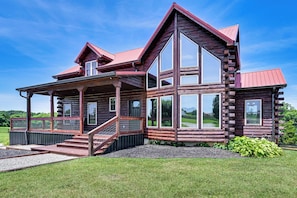 House (4 Bedrooms) | Front of property