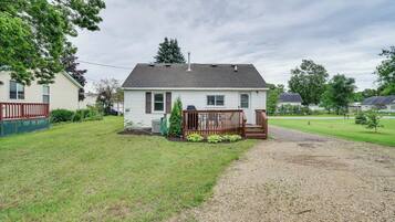 House (2 Bedrooms) | Interior