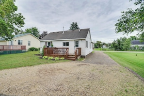 House (2 Bedrooms) | Interior - Charming Pepin Home Near Mississippi River! (Pepin)