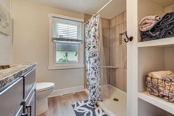 House (2 Bedrooms) | Interior - Charming Pepin Home Near Mississippi River! (Pepin)