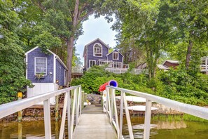 House (3 Bedrooms) | Interior - Charming Waterford Home w/ Dock on Niantic River! (Waterford)