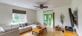 West Richland Home w/ Large Yard: Near Wineries!