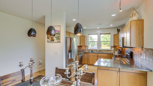 Unclassified image, 1 of 25, button - West Richland Home w/ Large Yard: Near Wineries! (West Richland)