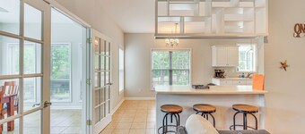 Family-friendly Harrells Home w/ Fire Pit + Kayaks