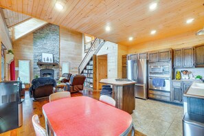 Cottage (2 Bedrooms) | Interior