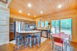 Cottage (2 Bedrooms) | Interior
