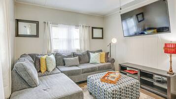 House (2 Bedrooms) | Front of property