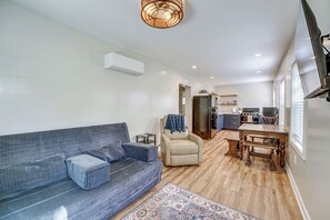 House (1 Bedroom) | Interior